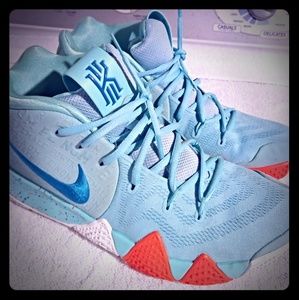Nike Kyrie 4